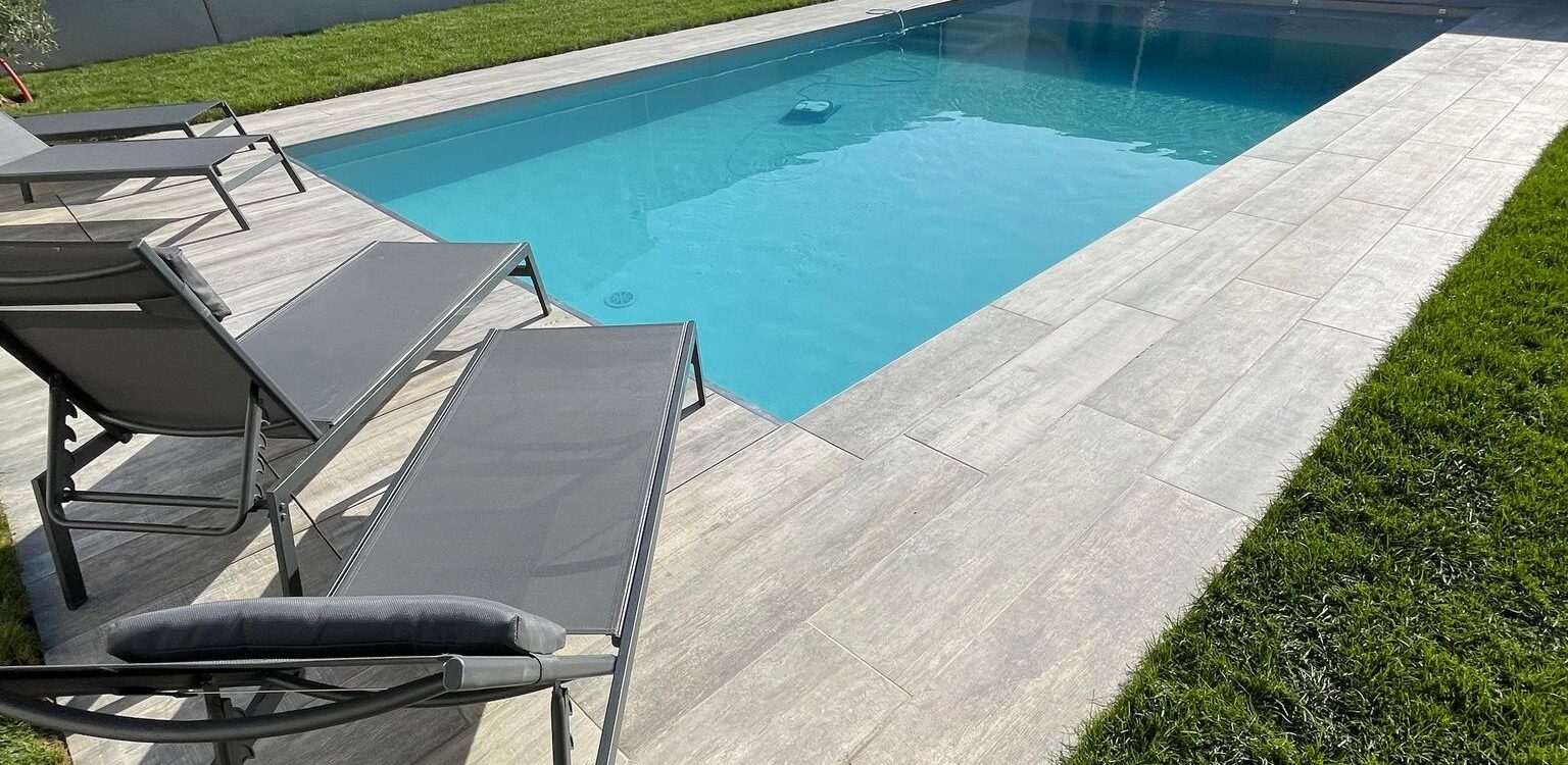 Comment bien préparer sa piscine en début de saison pour éviter les mauvaises surprises ? Cernay