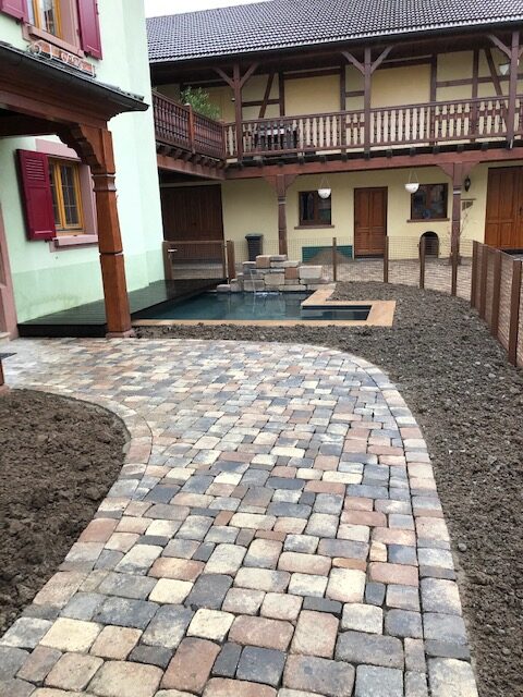ALLEE ENTREE EN PAVAGE SPARTANA VIEILLI ROTATED | Espaces verts J-L LIPP & FILS Pavage Erstein 1