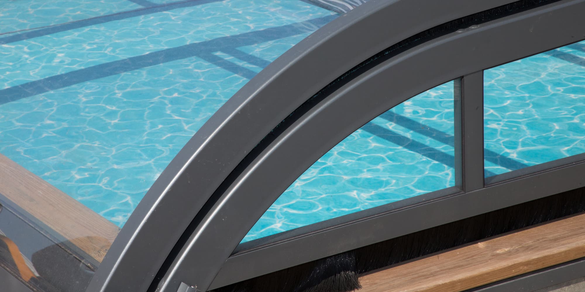 Pourquoi opter pour un abri de piscine AluKov pour prolonger la saison de baignade ? Sélestat