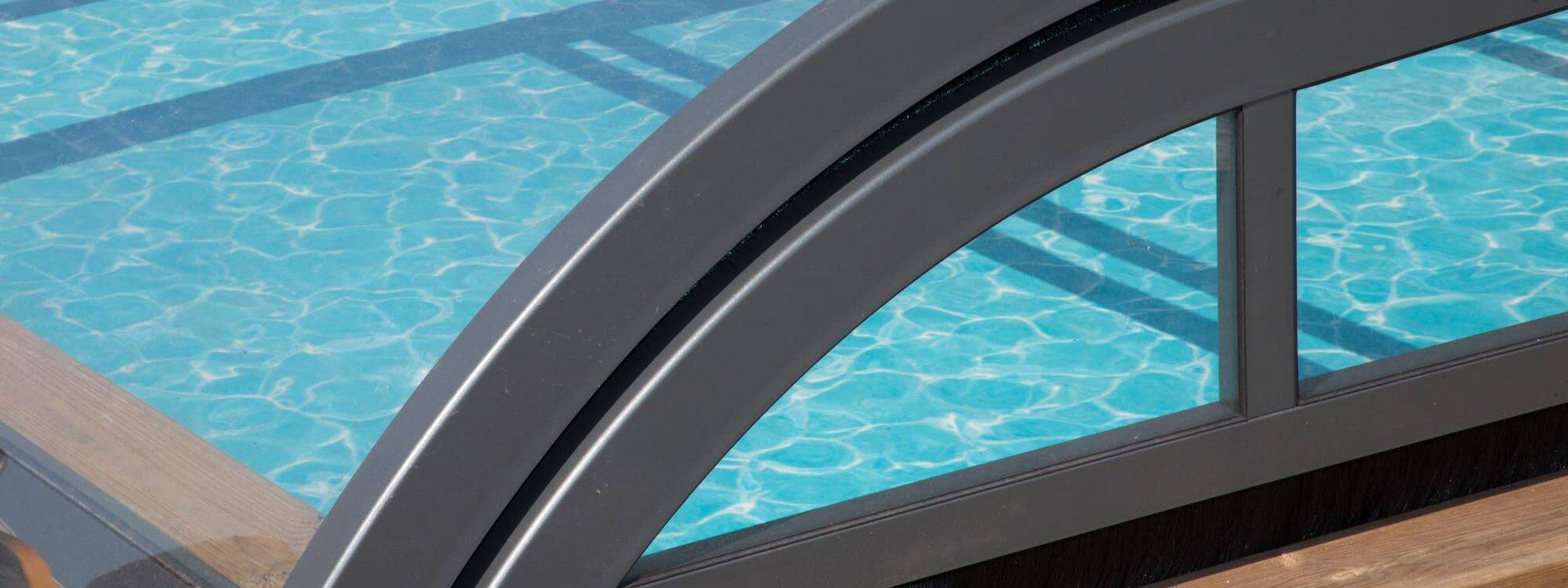 Pourquoi opter pour un abri de piscine AluKov pour prolonger la saison de baignade ? Sélestat